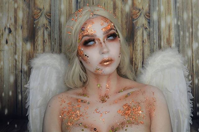 Blind White Halloween Contact Lenses - Image 11