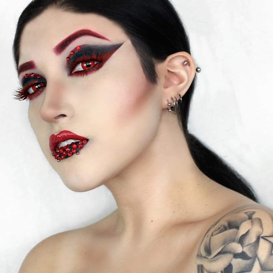 Bloody Red Halloween Contact Lenses - Image 4