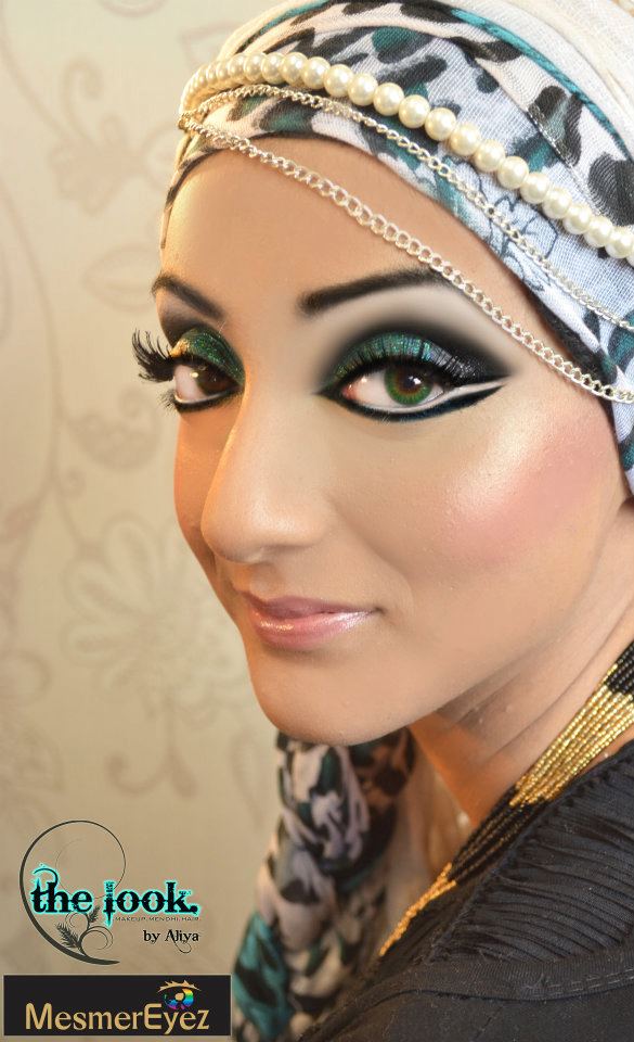 Forest Green Natural Coloured Contact Lenses - Image 2