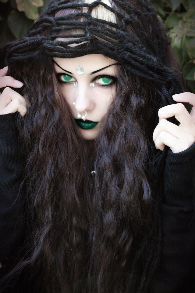 Green Blind Halloween Contact Lenses - Image 3