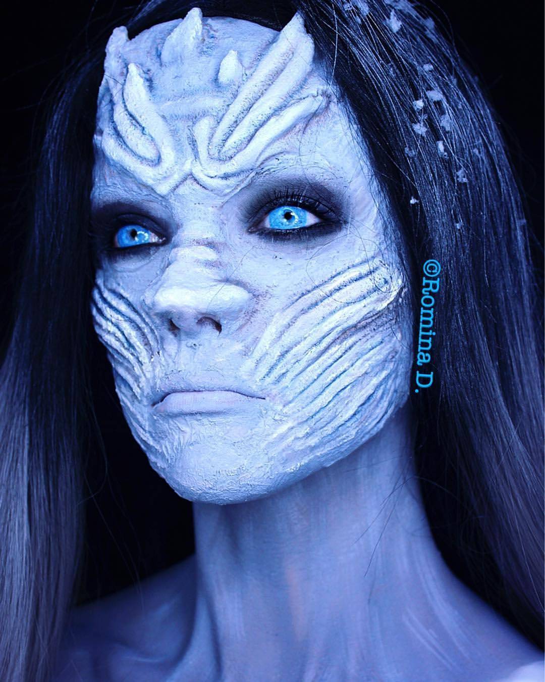 Ice Walker Halloween Contact Lenses - Image 2