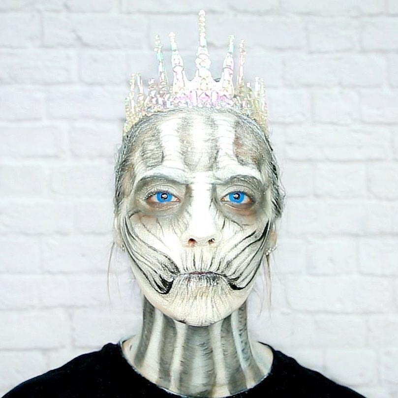Ice Walker Halloween Contact Lenses - Image 3