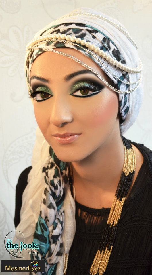 Jade Green Natural Coloured Contact Lenses - Image 2