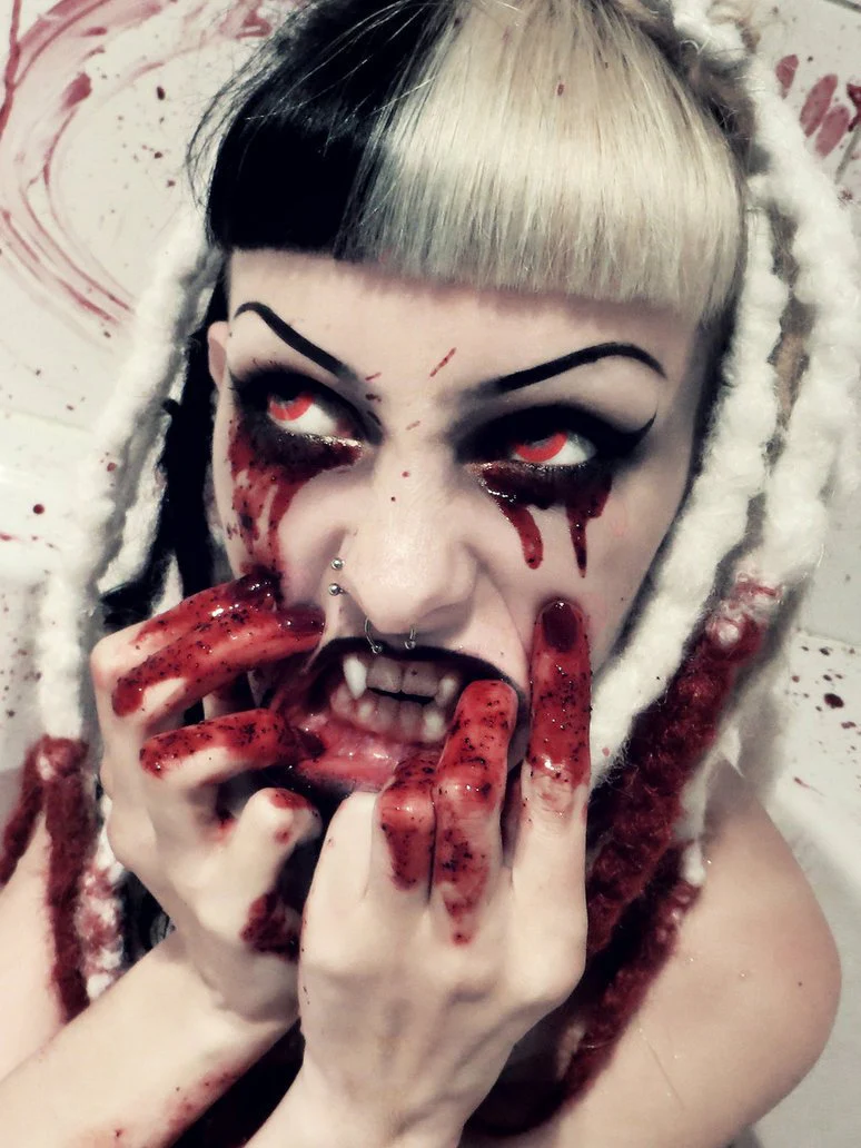 Red Mini Sclera 17mm Halloween Contact Lenses - Image 3