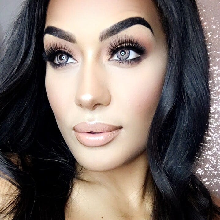 Sky Grey Natural Coloured Contact Lenses - Image 3